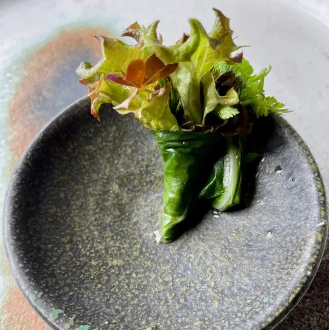 Matak sa buketom grenlandskog zeleniša