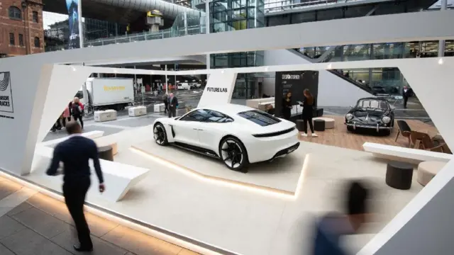 پورشه تایکان براساس کانسپت میشن‌ ئی ساخته می‌شود