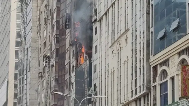 আগুন নিয়ন্ত্রণে কাজ করছে ফায়ার সার্ভিসের ১৭টি ইউনিট