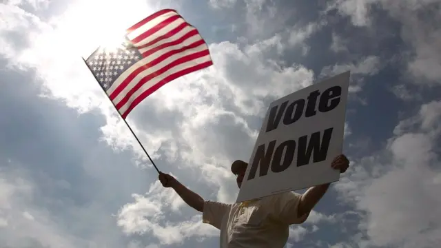 Плакат Vote now