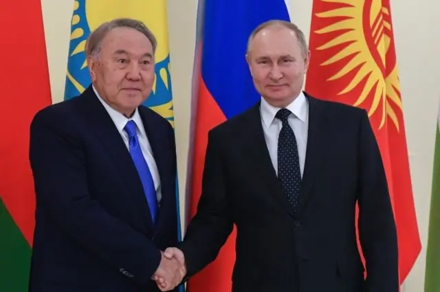Путін та Назарбаєв