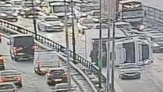 Storm Pia Strong winds cause lorry to overturn closing M60 BBC