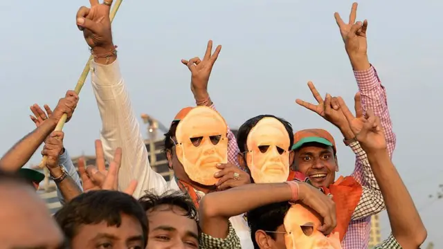 महाराष्ट्र: क्या लड़ाई बीजेपी बनाम शरद पवार है