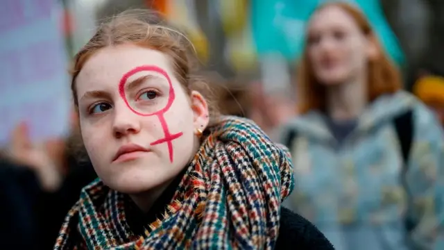 இணையம் முழுக்க முழுக்க பெண்களால் உருவாக்கப்பட்டிருந்தால்?