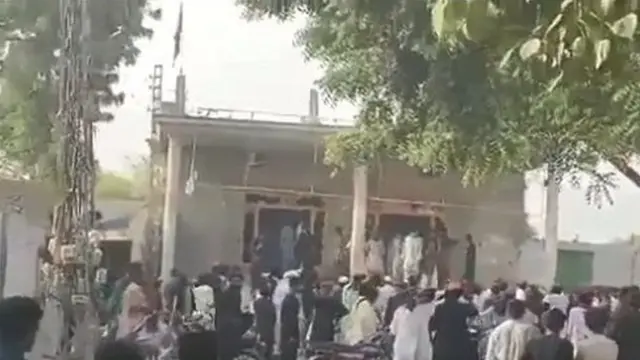 पाकिस्तान मंदिर हल्ला