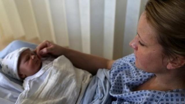 Estaba convencida de que mi bebé merecía una mejor madre: la pesadilla de  una mujer con depresión posnatal - BBC News Mundo