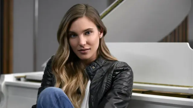 Macarena Achaga