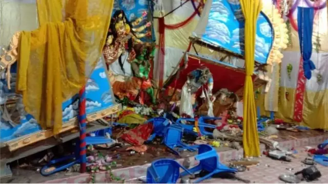 হাজীগঞ্জে বেশ কয়েকটি মন্দিরে হামলা ও পুলিশের সাথে সংঘর্ষ হয়েছে