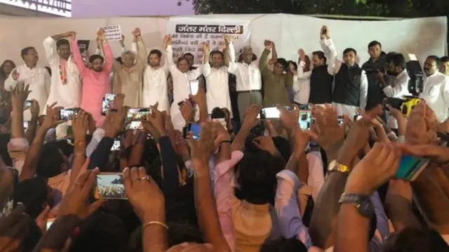 ప్రతిపక్షాల వ్యూహం