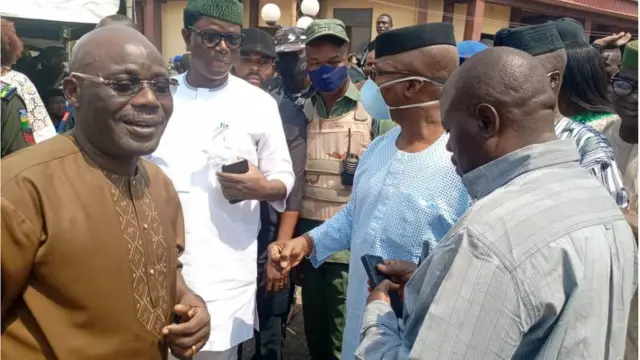 Awọn eekan ẹgbẹ PDP