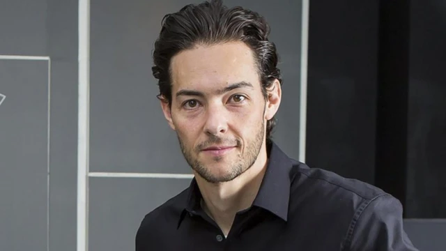 ألكسندر فرانكل، المدير التنفيذي بشركة فيتاكون المسؤولة عن مشروع للإسكان الصغير بمدينة ساو باولو البرازيلية