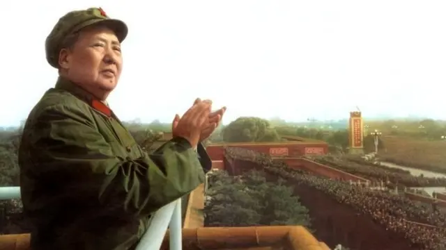 माओत्से तुंग के नेतृत्व में कम्युनिस्टों ने च्यांग काई शेक के नेतृत्व वाली राष्ट्रवादी कोमिंगतांग पार्टी को हराया था