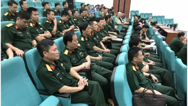 Sỹ quan tại khóa huấn luyện