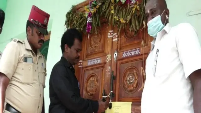 புதுவை மசாஜ் சென்டரில் பாலியல் தொழில்: 17 வயது சிறுமி உள்பட 7 பேர் மீட்பு