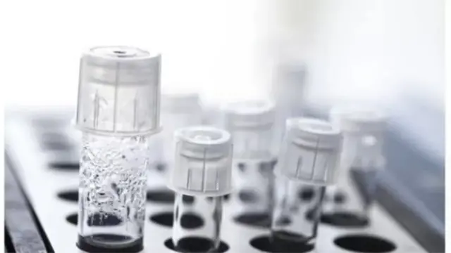 ઍમ્બ્રિયોને મહિલાઓનાં ગર્ભમાં પ્રવેશ કરાવવા માટે કોઈ સર્જરી કરવાની જરૂર પડતી નથી