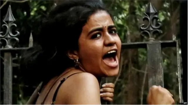 స్థానిక మీడియాలో వేధింపులు