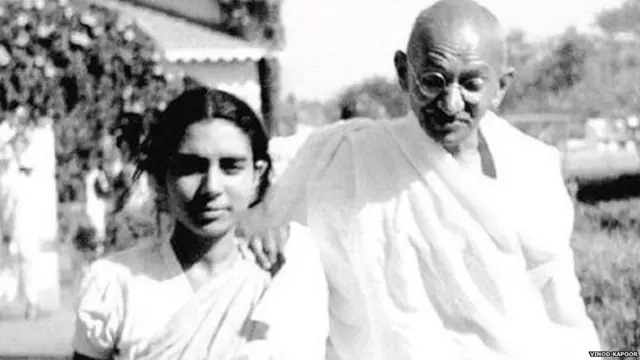 ਪੰਜਾਬ ਦੀ ਕਪੂਰਥਲਾ ਰਿਆਸਤ ਦੇ ਰਾਜਾ ਹਰਨਾਮ ਸਿੰਘ ਦੀ ਧੀ ਰਾਜਕੁਮਾਰੀ ਅੰਮ੍ਰਿਤ ਕੌਰ ਨੇ ਗਾਂਧੀ ਨਾਲ ਭਾਰਤ ਛੋੜੋ ਅੰਦੋਲਨ ’ਚ ਹਿੱਸਾ ਲਿਆ ਸੀ