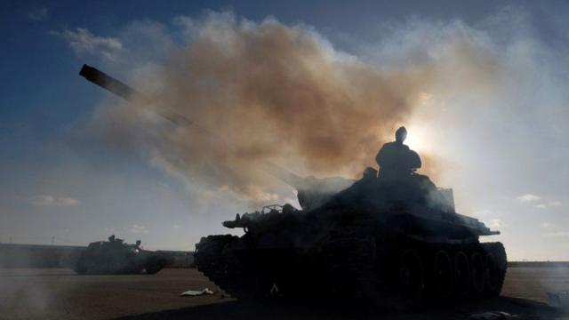 وردت تقارير عن مساعدة أفراد من فاغنر للقائد العسكري خليفة حفتر في ليبيا