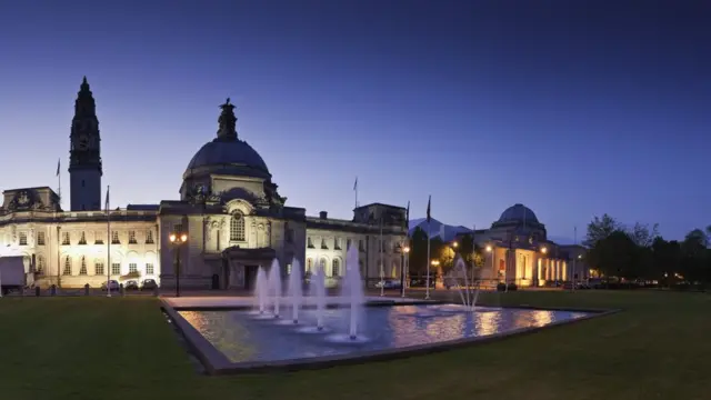 Ратуша Кардиффа