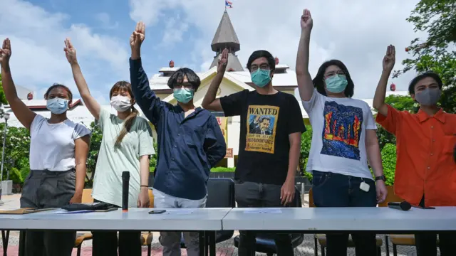 ศรัณย์ และเพื่อนนักศึกษา มธ. ผู้จัดกิจกรรมชุมนุม 10 ส.ค. 2565