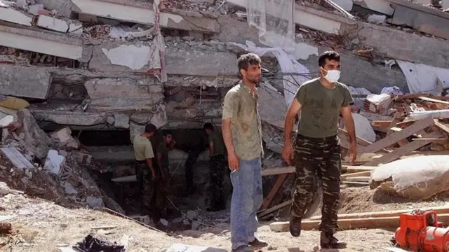 Jukumu la Jeshi lilikuwa muhimu katika juhudi za uokoaji kutoka kwa tetemeko la ardhi la 1999.