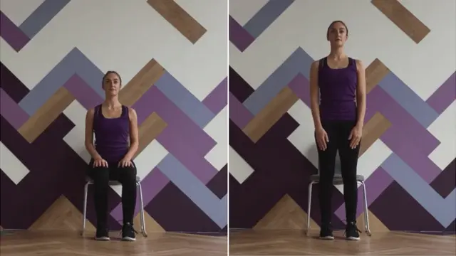 Mujer mostrando cómo hacer ciertos ejercicios