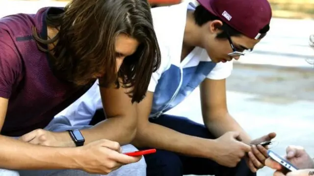 स्मार्टफोन यूजर