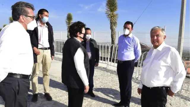 AMLO en un evento público