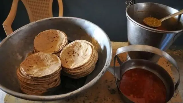 माध्यान्ह भोजन