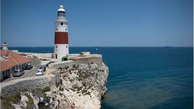 ব্রিটিশ নিয়ন্ত্রণাধীন জিব্রাল্টার কর্তৃপক্ষ বলেছে তারা ওয়াশিংটনের অনুরোধ মানতে পারছে না।