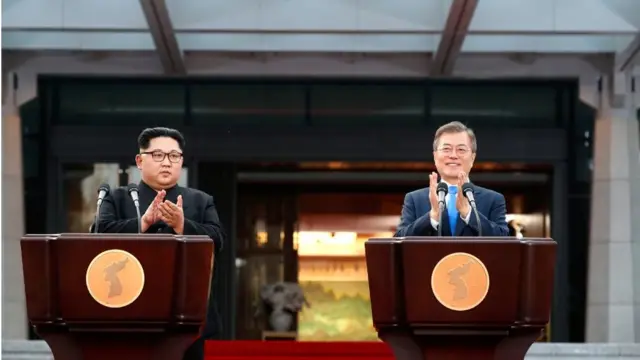 남북 정상회담이 2018년 4월 27일 판문점에서 열렸다.