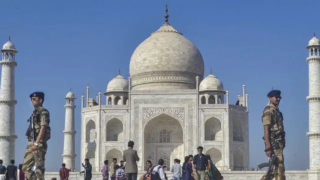 ताजमहाल. यमुना