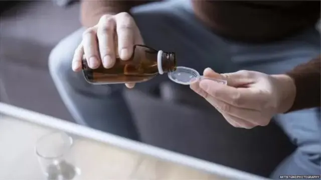 ગાંબિયાના સ્વાસ્થ્ય અધિકારીઓએ જુલાઈ મહિનામાં તારણ કાઢ્યું હતું કે પાંચ વર્ષથી ઓછી ઉંમરનાં બાળકોમાં કિડનીની ગંભીર ઈજાના કેસ વધી રહ્યા છે