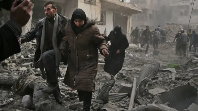 હુમલા વખતે ભાગતા લોકો