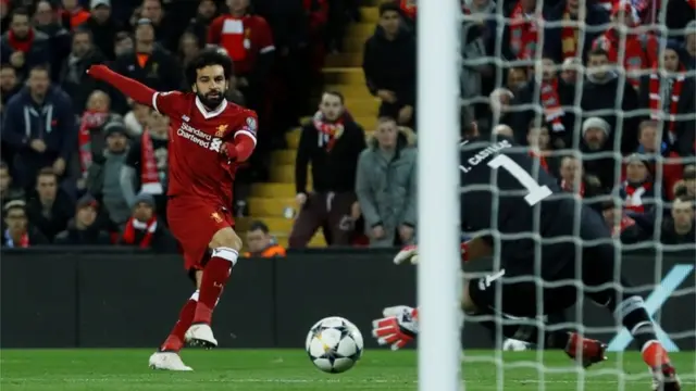 Mohammed Salah gba bọọlu si ojule kan