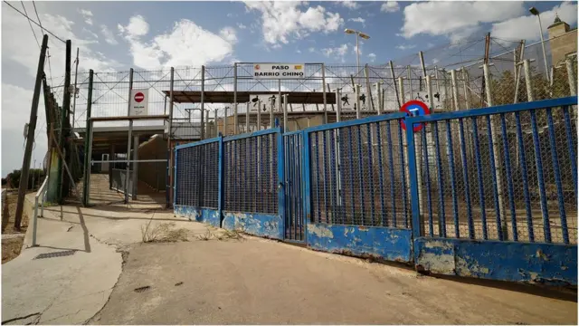 معبر باريو تشينو الحدودي