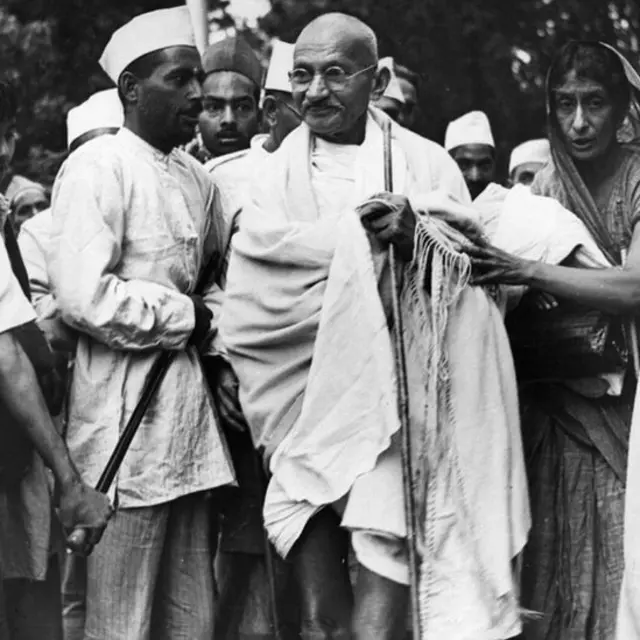 जब गांधी पर दागी गोडसे ने गोली