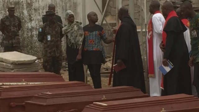 Awọn alufa lọ sibi isinku awọn ologun ọhun