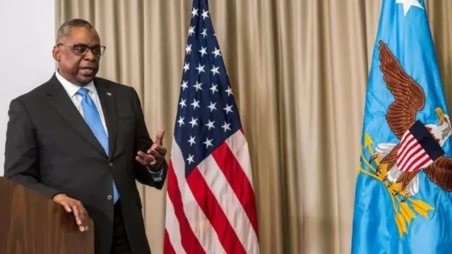 El secretario de Defensa de EE.UU., Lloyd Austin, afirmó que quiere que Rusia salga debilitada de la guerra en Ucrania.