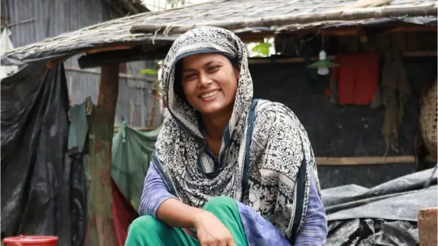 কোন ধাত্রী ছাড়াই দুইটি সন্তান হয়েছে শারমিনের