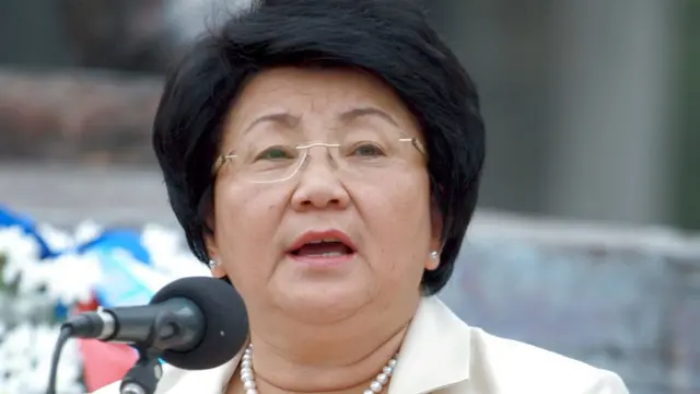 Роза Отунбаева