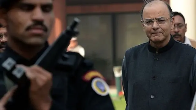 नरेंद्र मोदी, अरुण जेटली