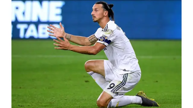 Ubu Zlatan Ibrahimovic akina mu murwi wa LA Galaxy muri Amerika