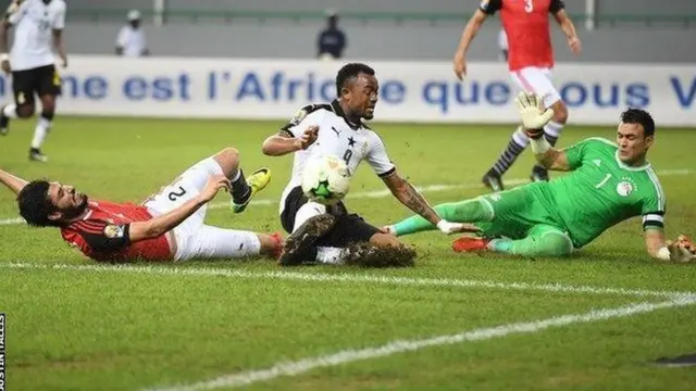 L'Egyptien Essam El Hadary (à gauche), 44 ans, participe à la CAN pour la septième fois.