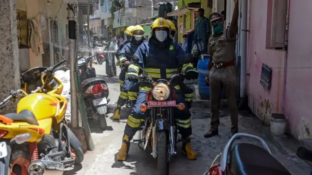 "மருத்துவமனைகளில் இடங்கள் இல்லை என சொல்பவர்கள் மீது நடவடிக்கை"