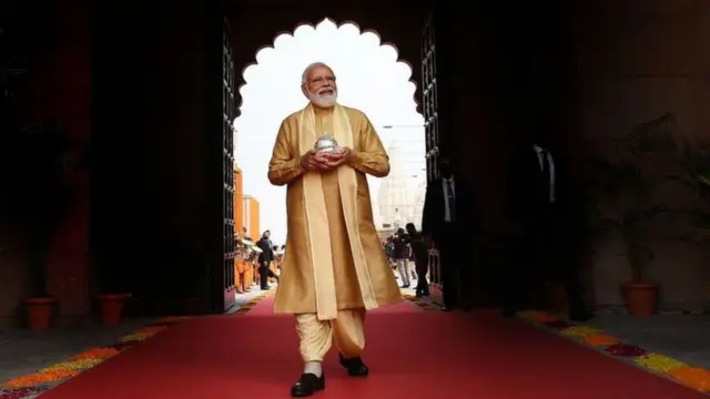 નરેન્દ્ર મોદીએ કાશી-વિશ્વનાથ કૉરિડોરનું ઉદ્ઘાટન કર્યું
