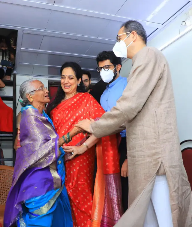 उद्धव ठाकरे आजी