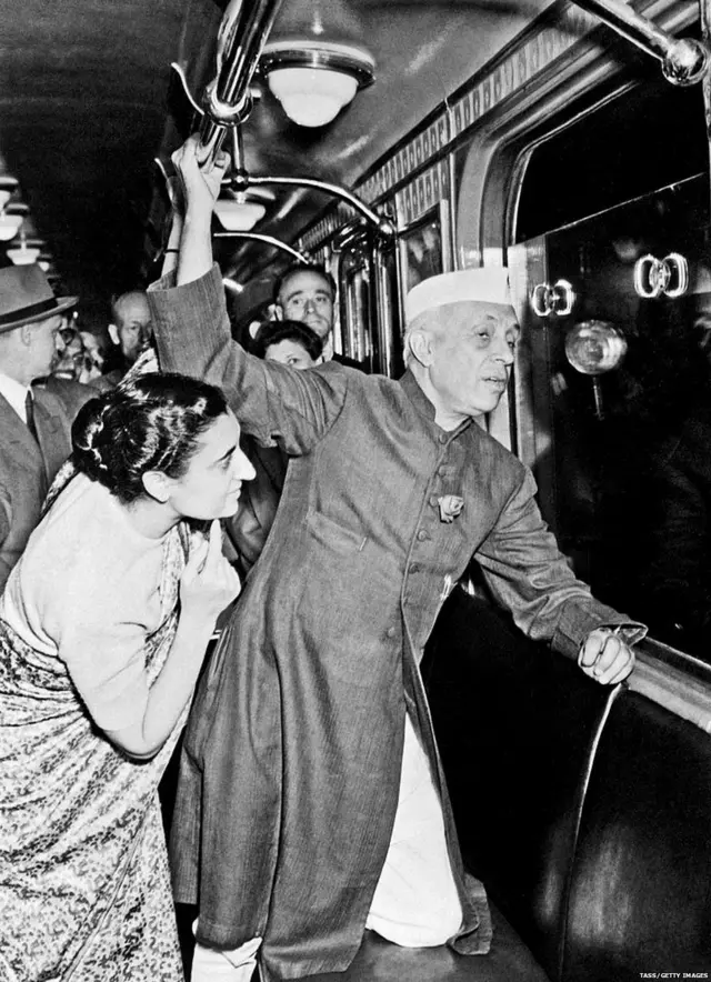 ਜਵਾਹਰ ਲਾਲ ਨੇਹਰੂ, ਇੰਦਰਾ ਗਾਂਧੀ