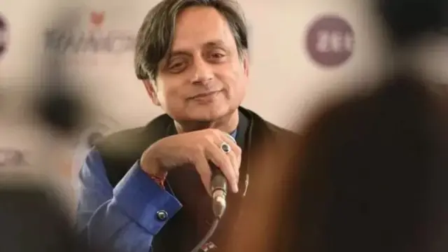 शशी थरूर