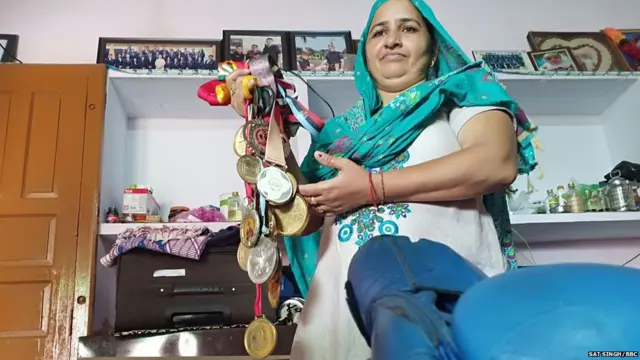 ਅਮਿਤ ਪੰਘਲ ਦੀ ਮਾਂ